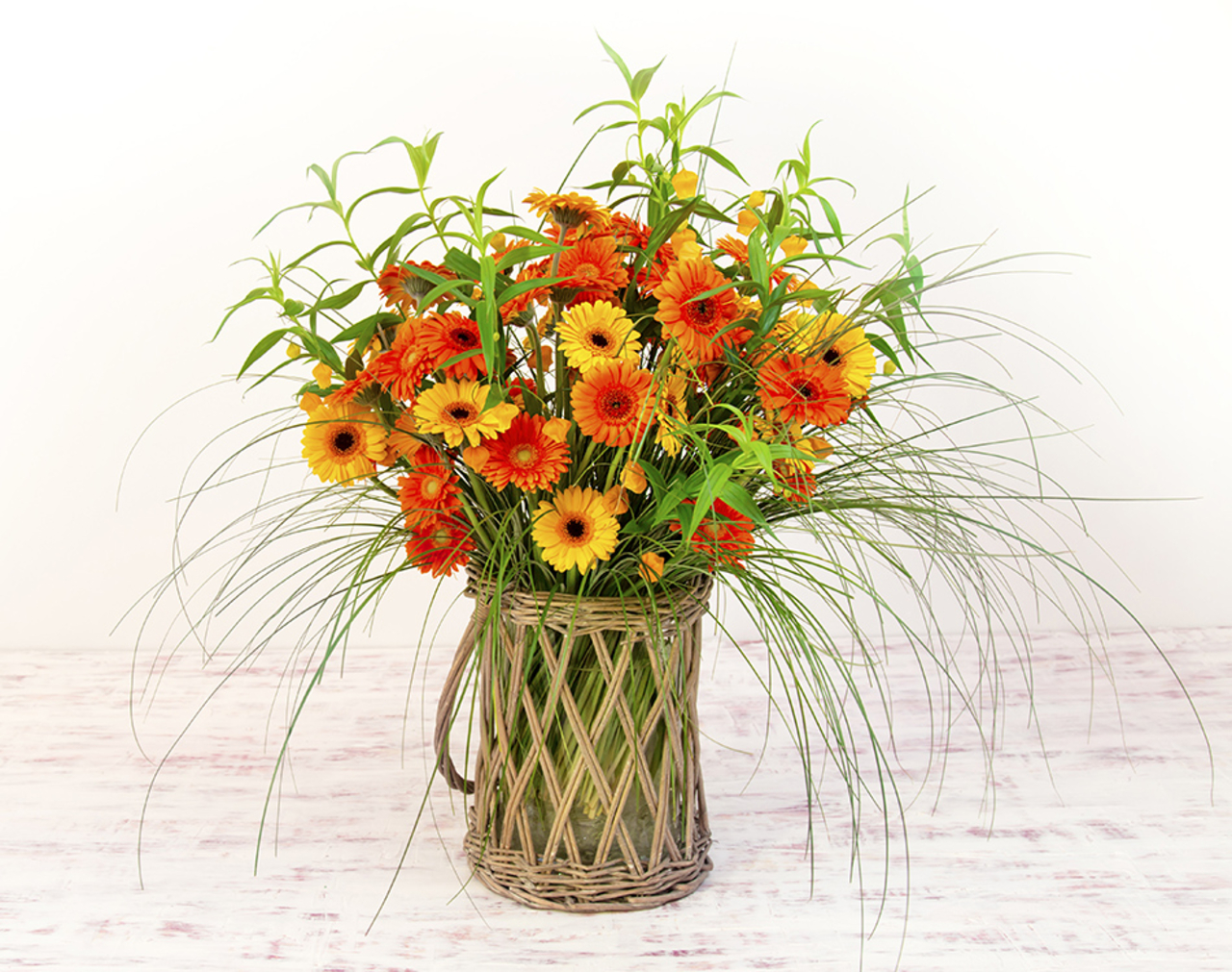 Florist in Addlestone Flowers Delivered to Weybridge, Staines, Woking